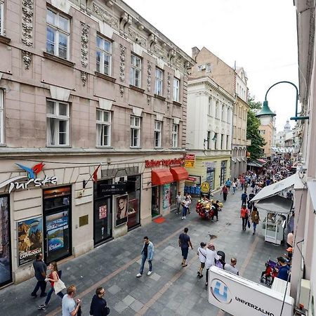 East-West Apartment Sarajevo Bagian luar foto