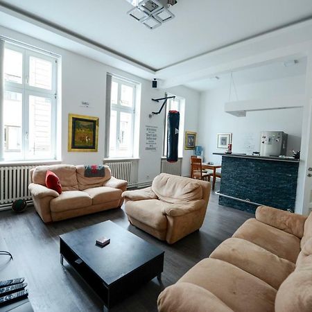 East-West Apartment Sarajevo Bagian luar foto