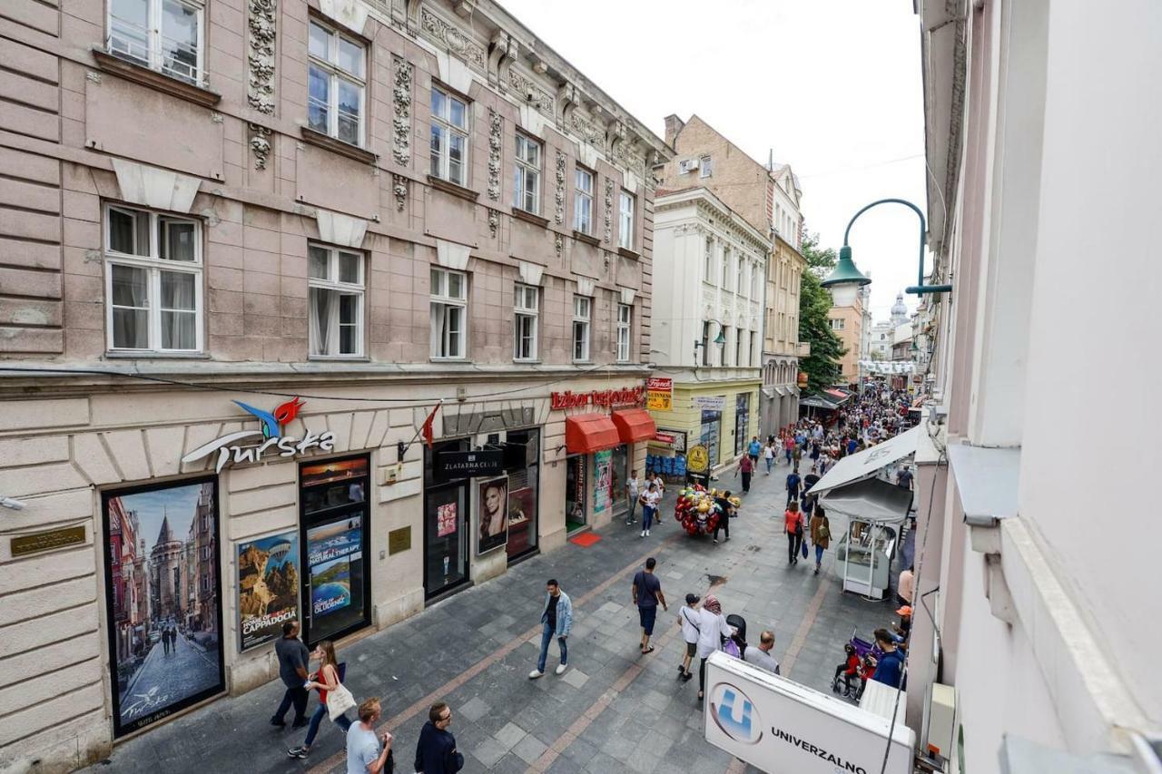 East-West Apartment Sarajevo Bagian luar foto