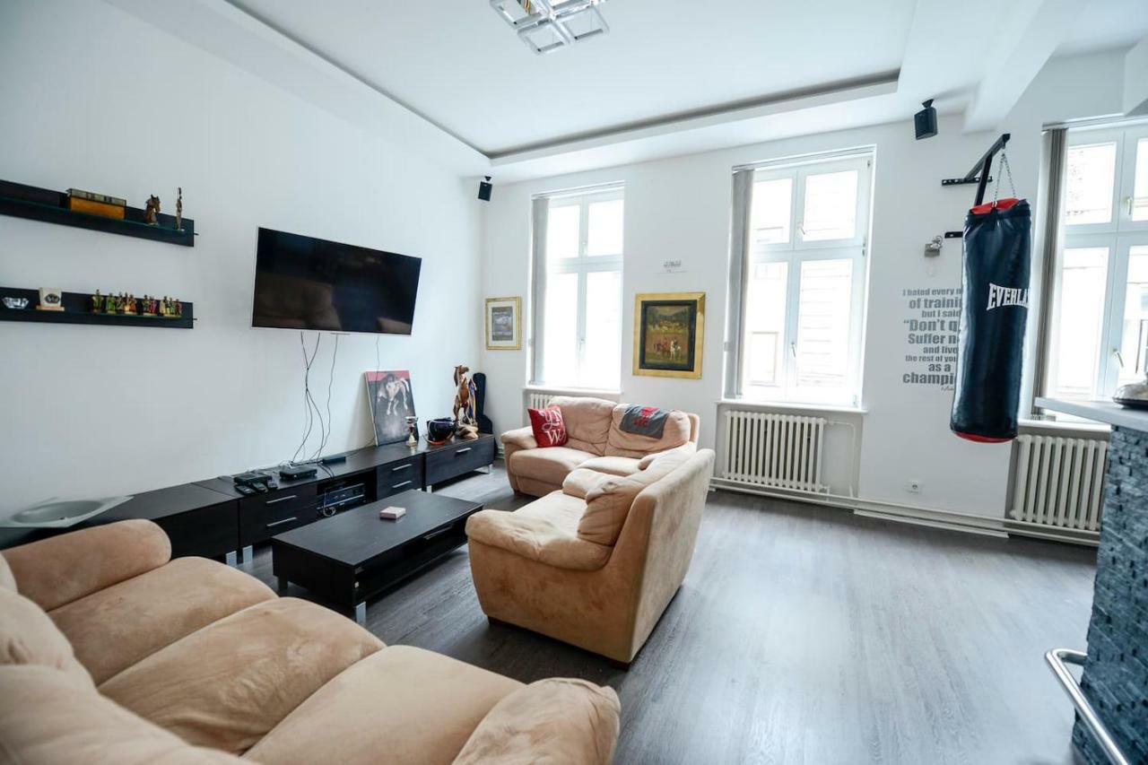 East-West Apartment Sarajevo Bagian luar foto